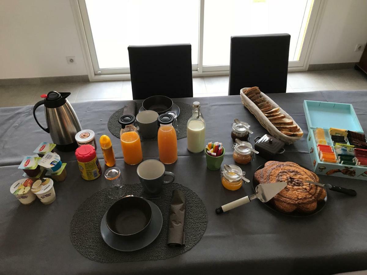 Chambres D'Hotes, B&B Climatisees La Borrellienne Сен-Максимен-ла-Сент-Бом Экстерьер фото
