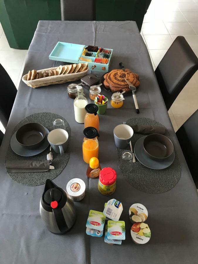 Chambres D'Hotes, B&B Climatisees La Borrellienne Сен-Максимен-ла-Сент-Бом Экстерьер фото