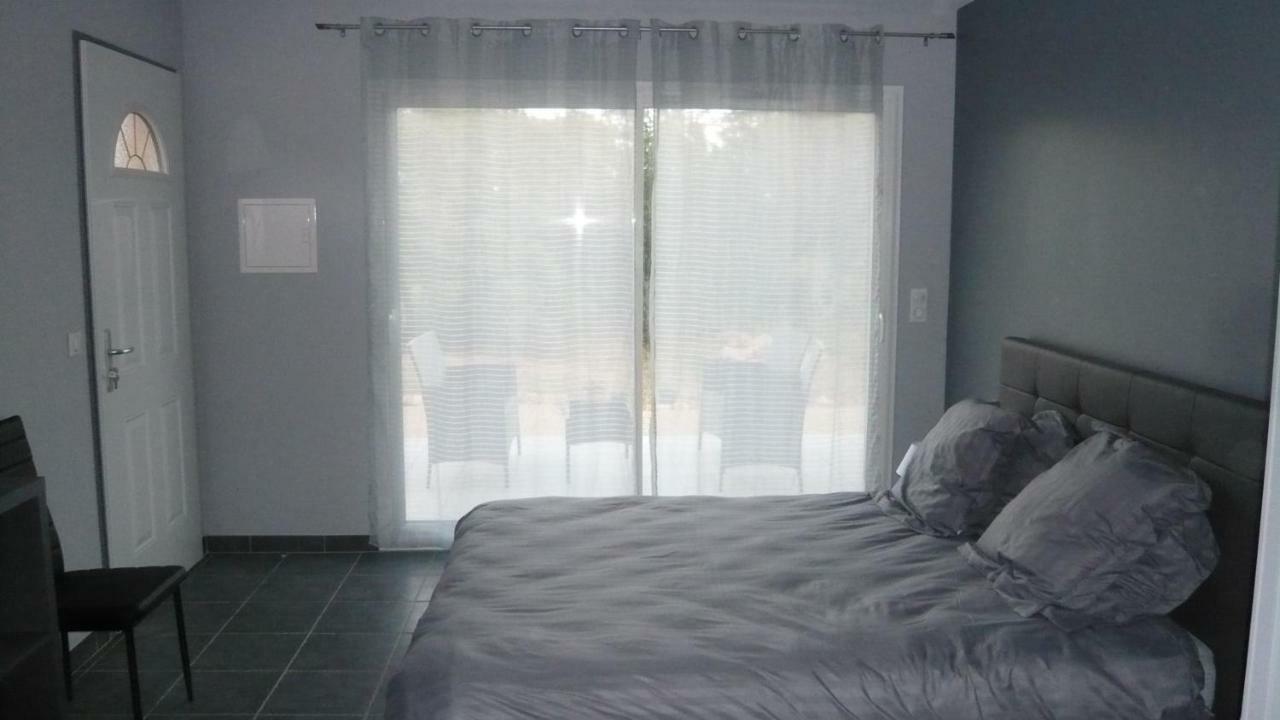Chambres D'Hotes, B&B Climatisees La Borrellienne Сен-Максимен-ла-Сент-Бом Экстерьер фото