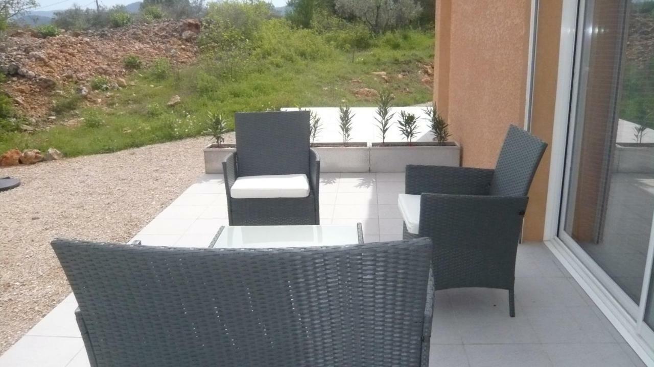 Chambres D'Hotes, B&B Climatisees La Borrellienne Сен-Максимен-ла-Сент-Бом Экстерьер фото